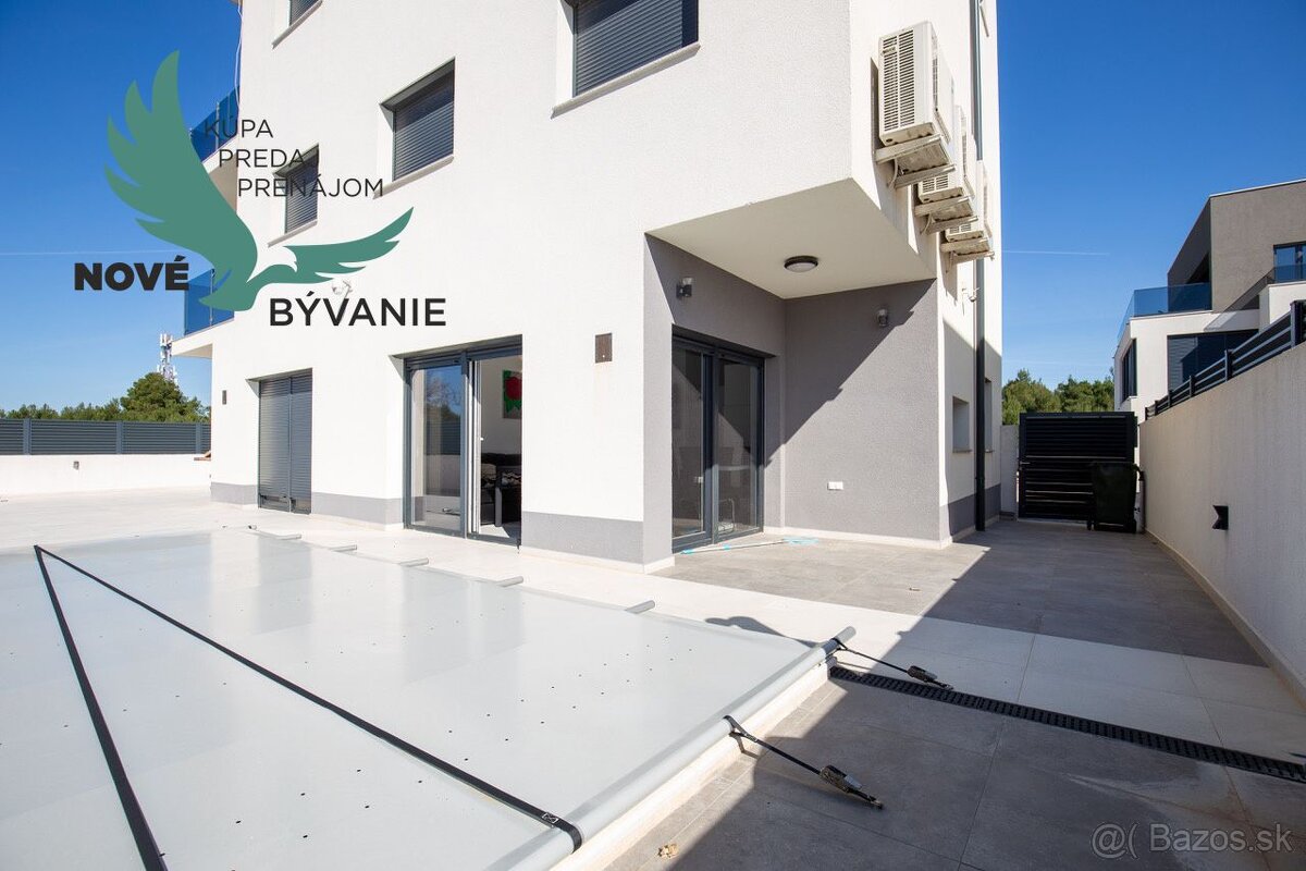Apartmán s bazénom a dvorom v Chorvátsku na ostrove Vir