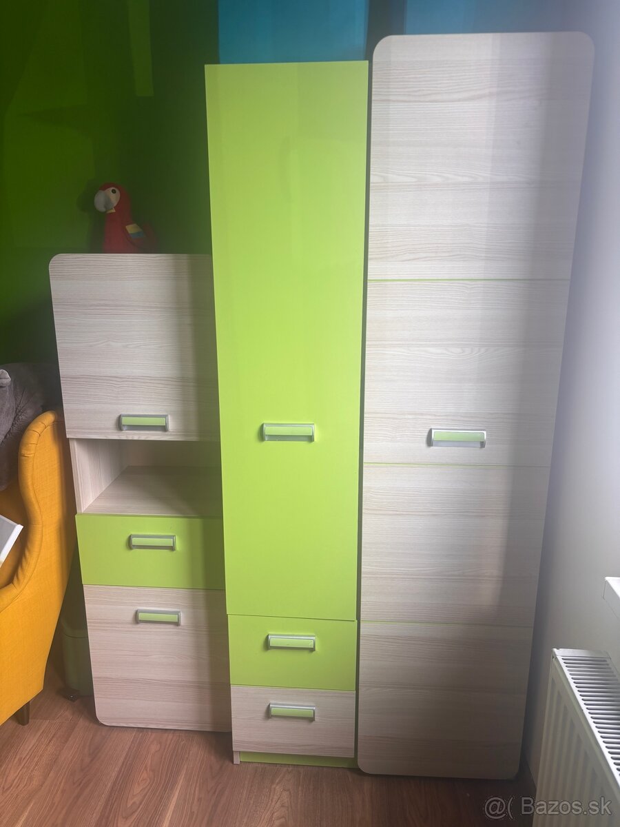Skriňa a skrinka spolu
