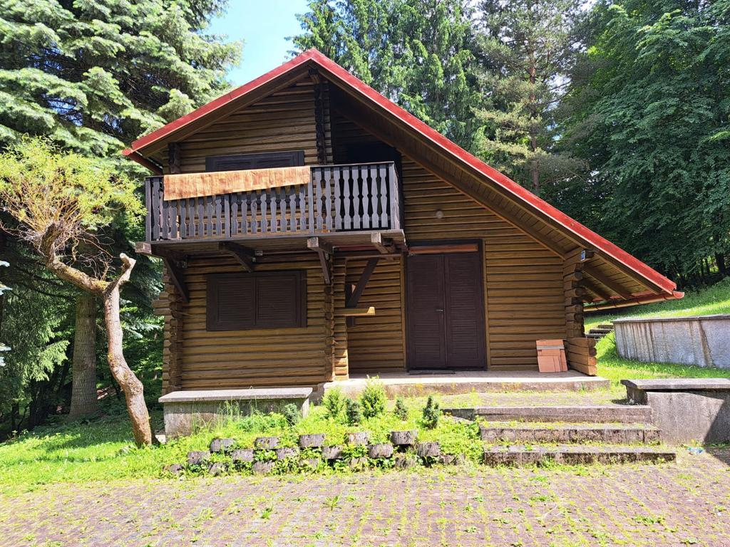 Rekreačná-chata-v-prirode-nad-motovskou-priehradou