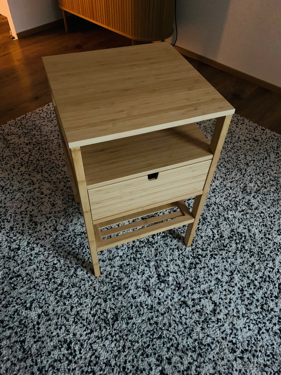 Nočný stolík