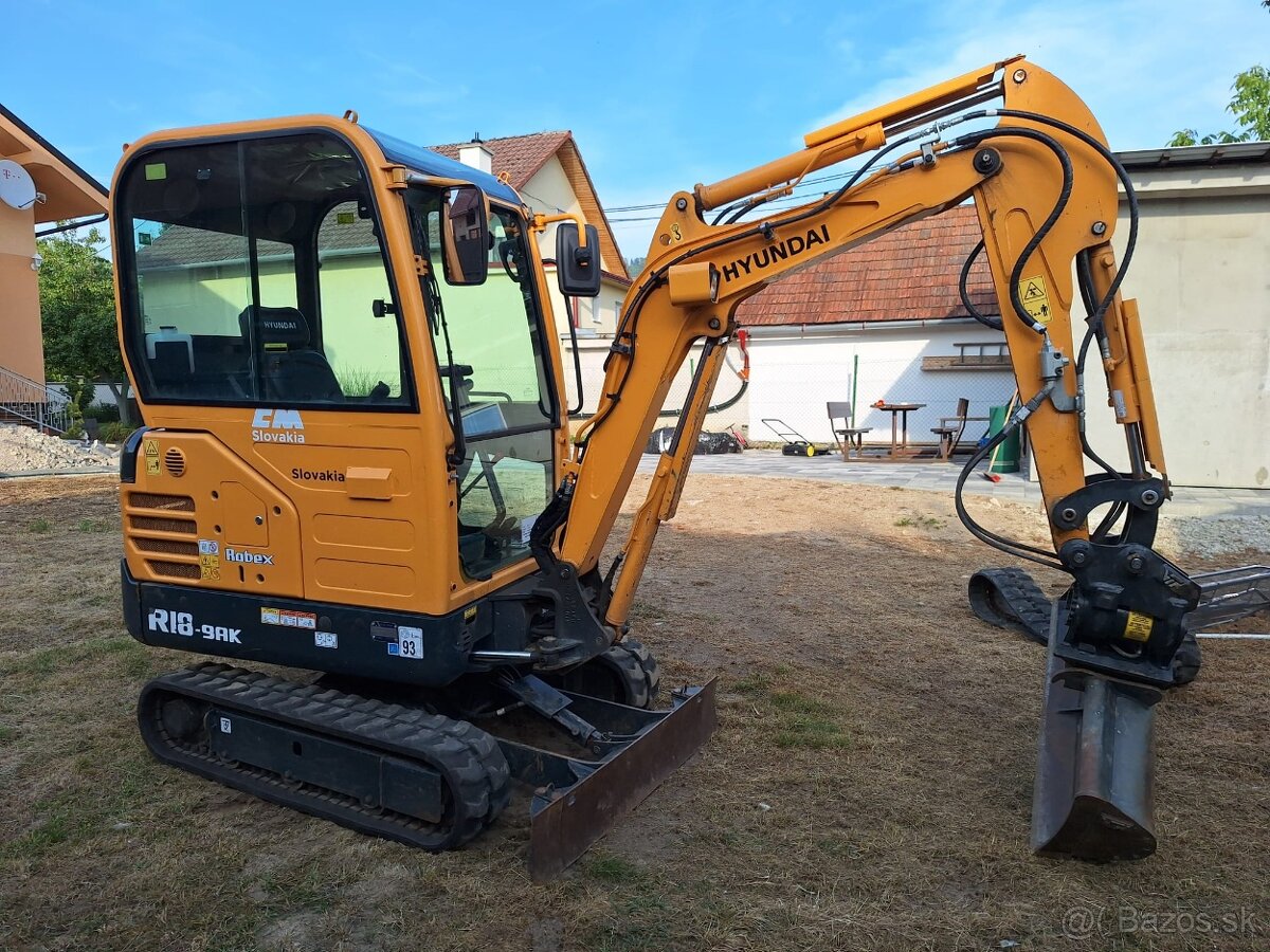 2 tonové rýpadlo Hyundai R19-9AK