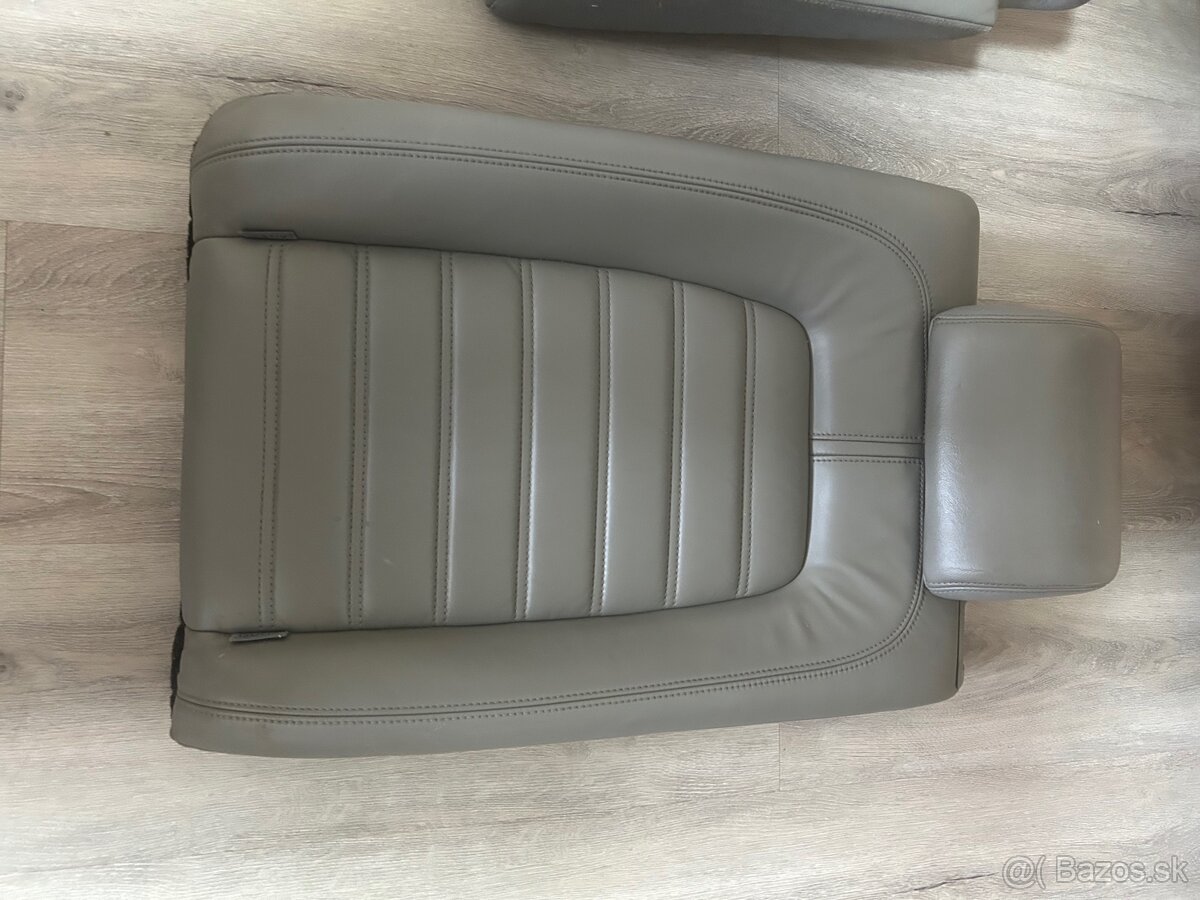 Predám sedačky na VW Passat B6