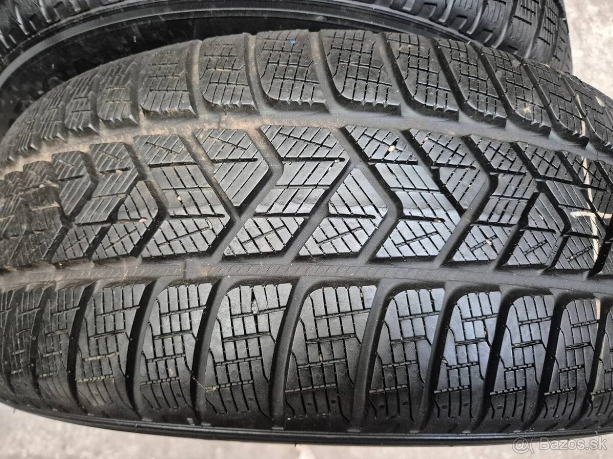 235/60 r18 zimné 2 ks PIRELLI dezén 8,2 mm DOT2020