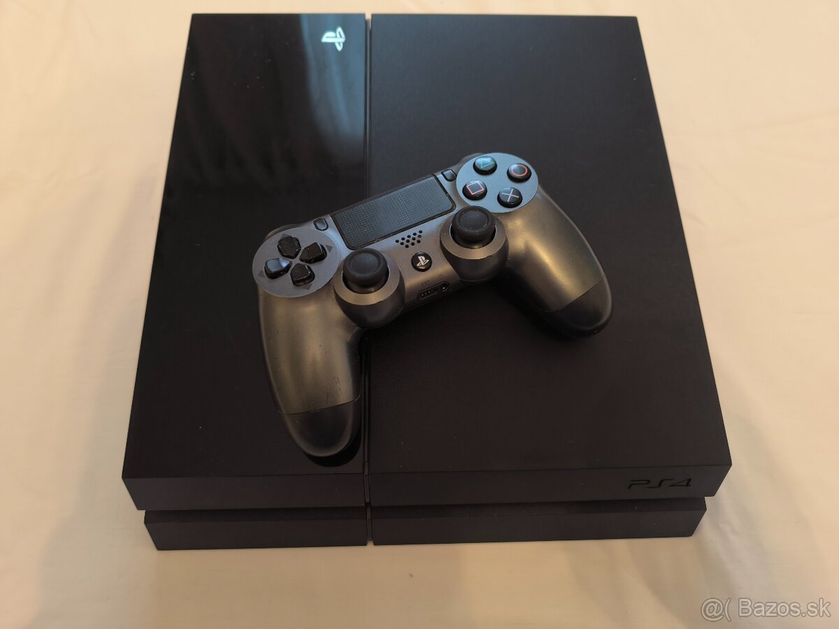 Predám Sony PlayStation 4