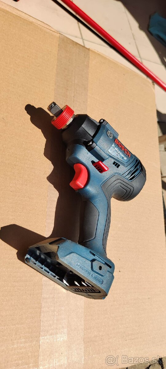 Predam aku razovy utahovak Bosch GDX 180-Li