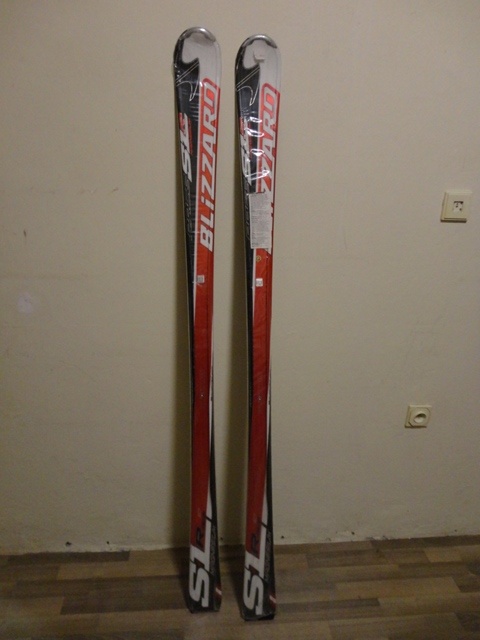 Zjazdové lyže Blizzard - nové, carvingové R13,5