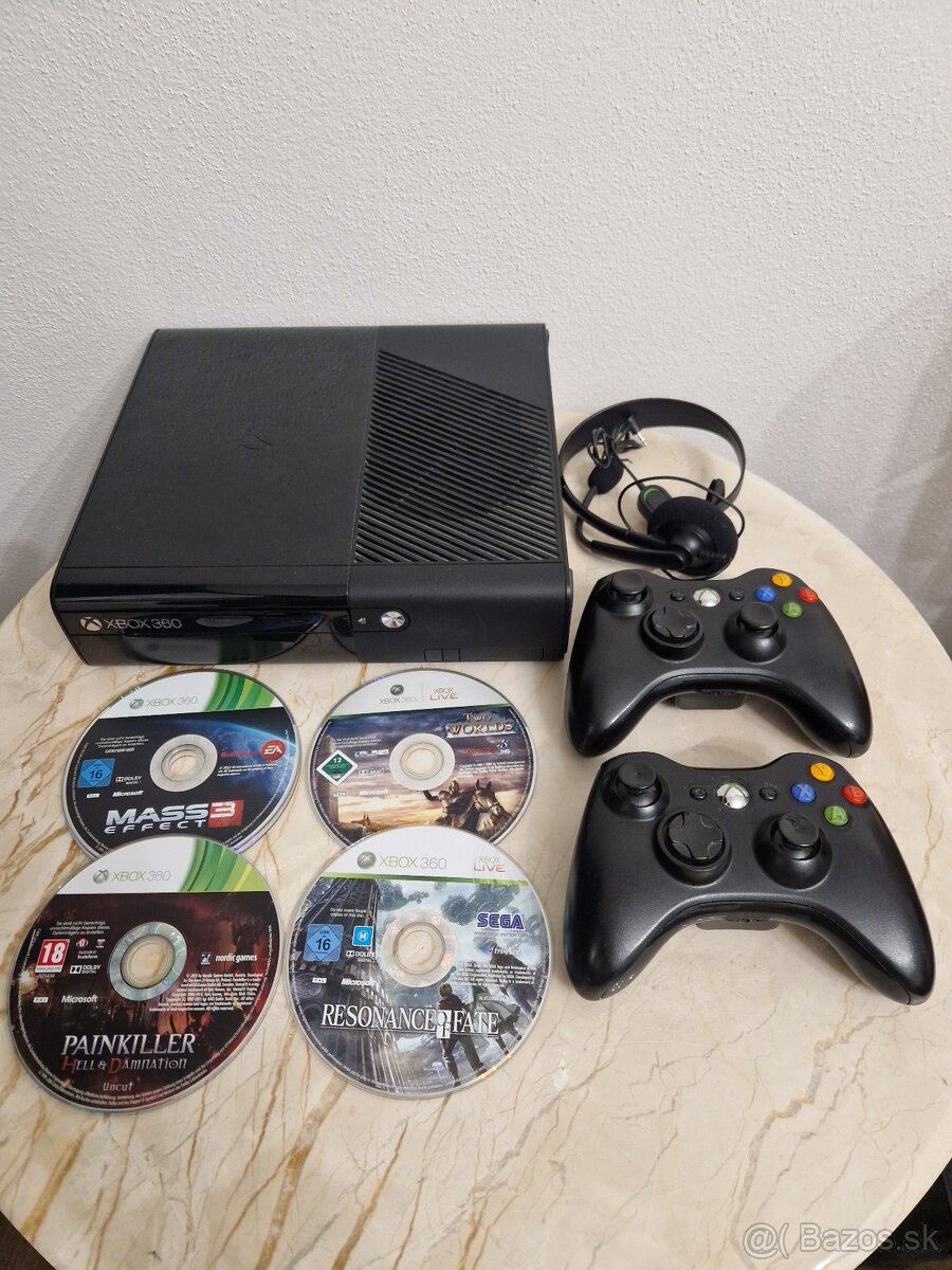 XBOX 360 E 500GB herná konzola + 2x ovládač a 4 hry č.2
