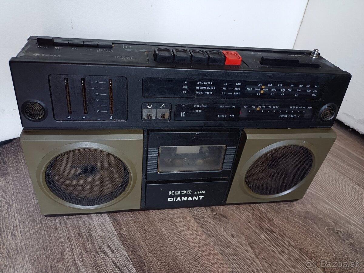 Tesla K203 Diamant radiomagnetofon retro kazeťák