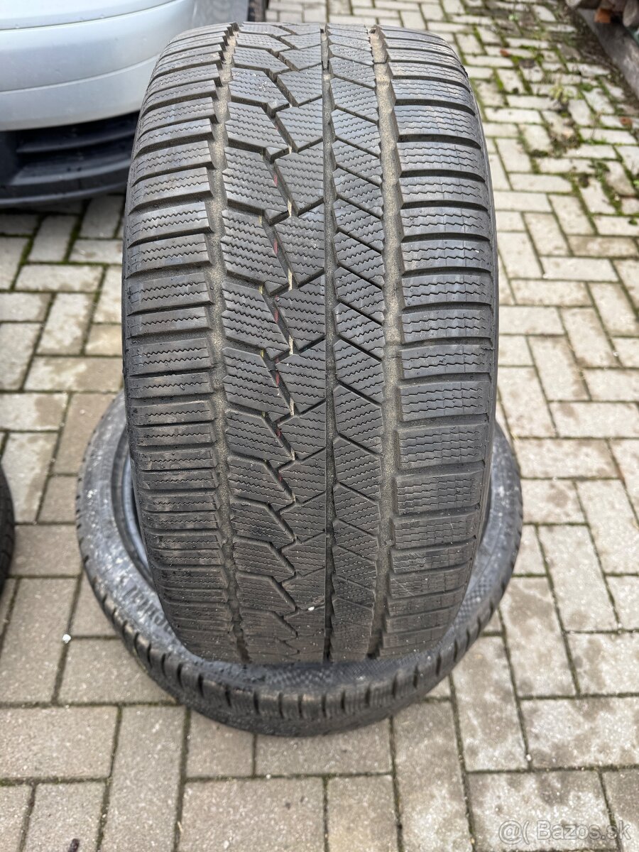 255/35R19 Continental