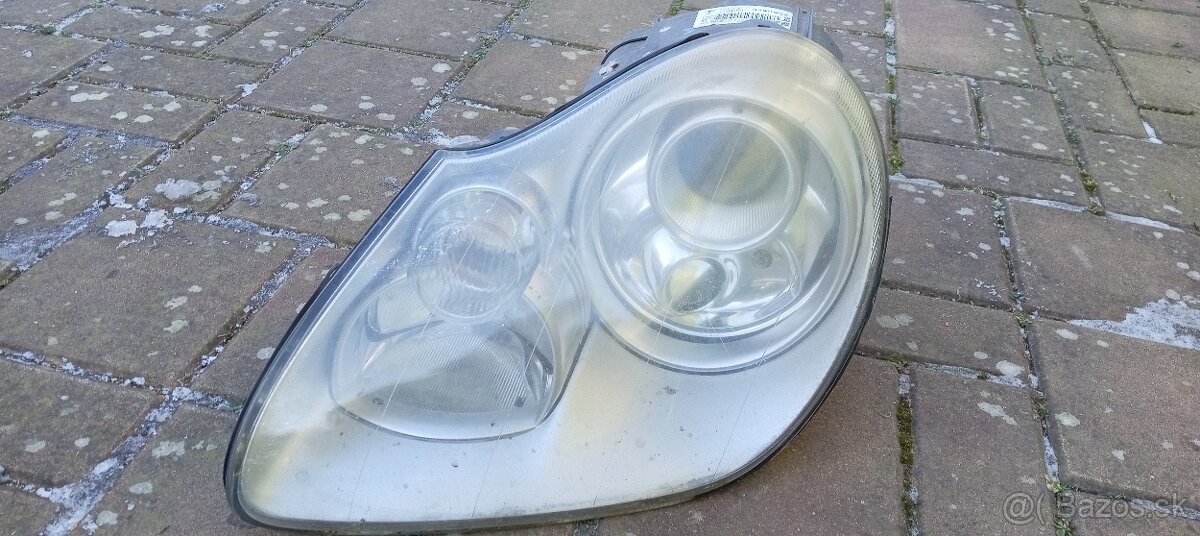 Porsche cayenne svetlo