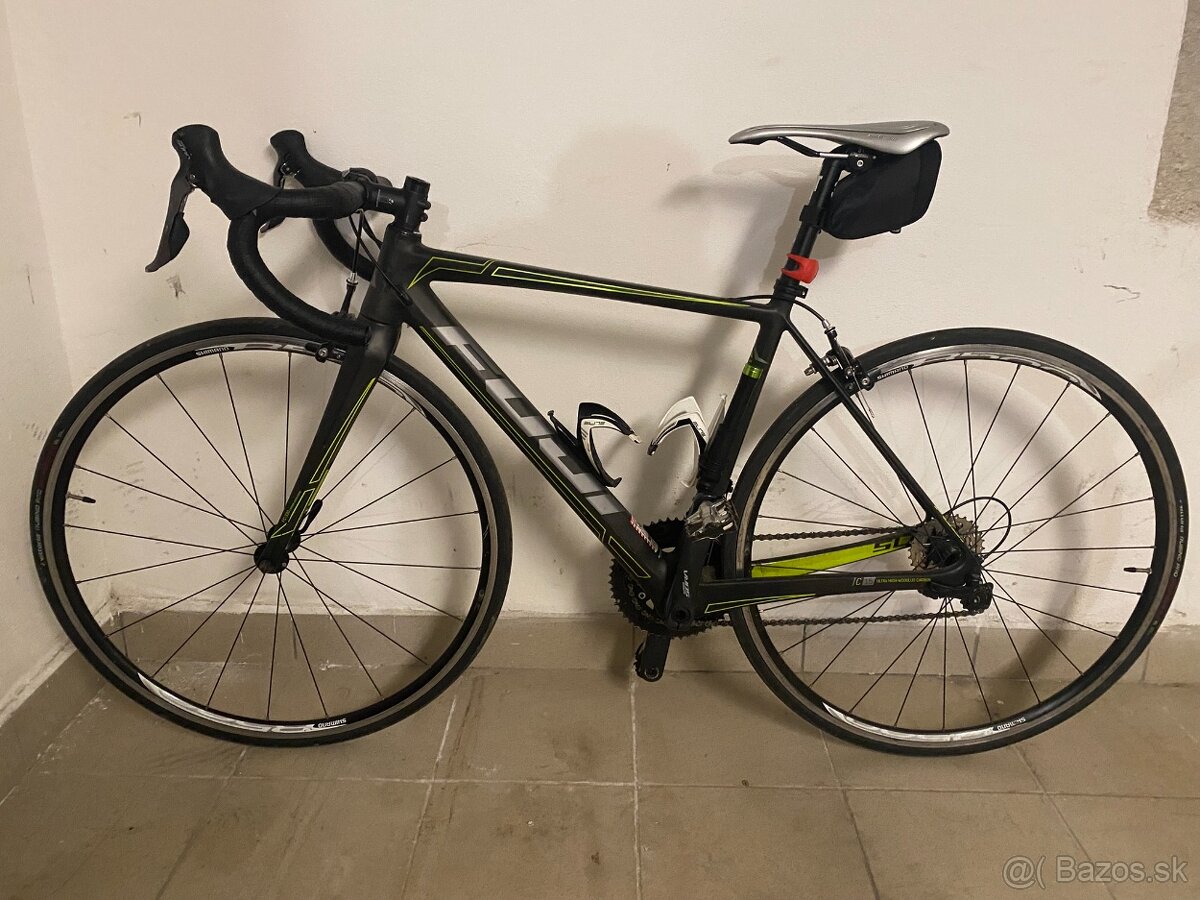 Cestný karbónový Fuji bicykel veľ. S