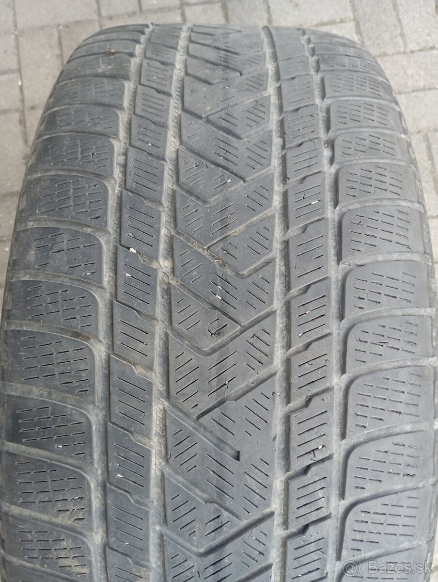 1ks zimna 285/40R22 Pirelli