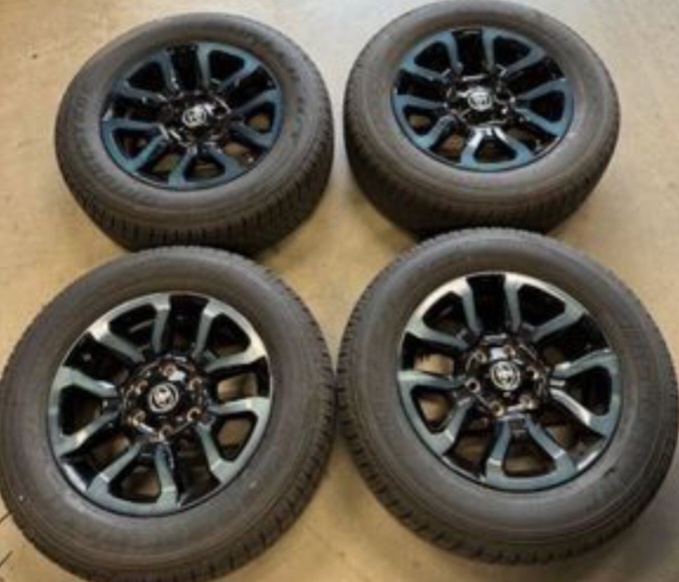 alu kolesá  TOYOTA HILUX