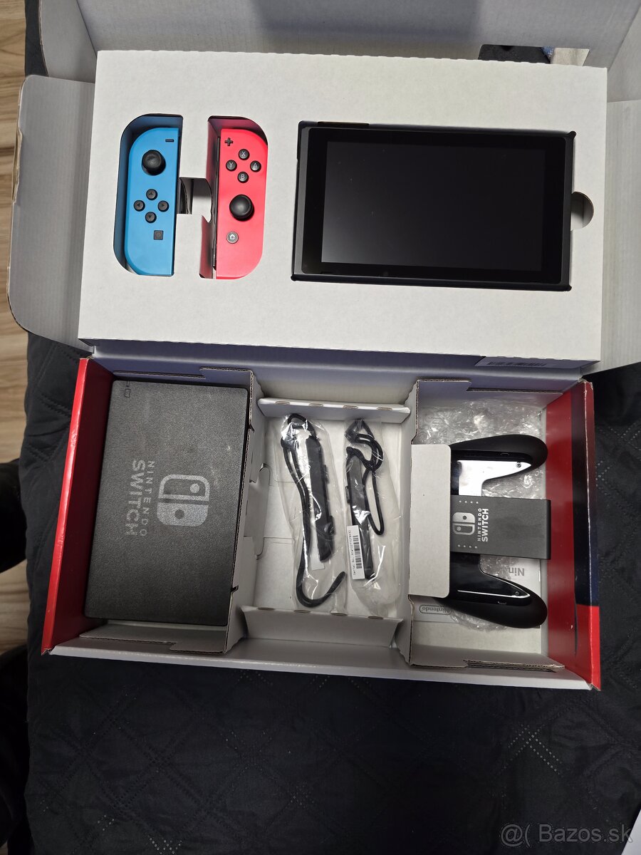 Herná konzola Nintendo switch 2 ročna +príslušenstvo a Hry