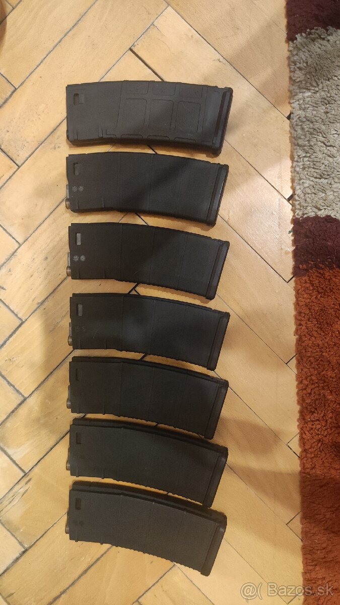 Zásobníky M4 nové