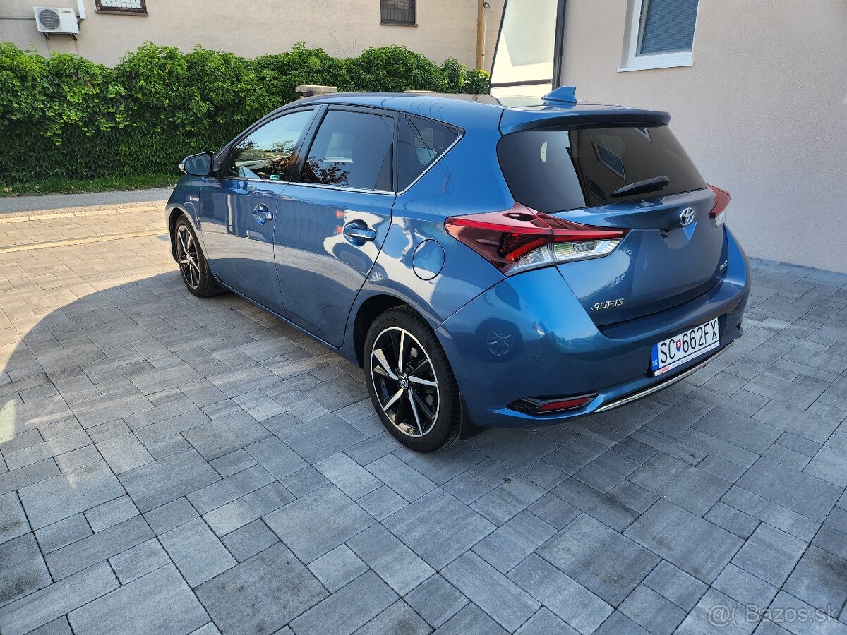 Predam Toyota Auris 1.8 hybrid