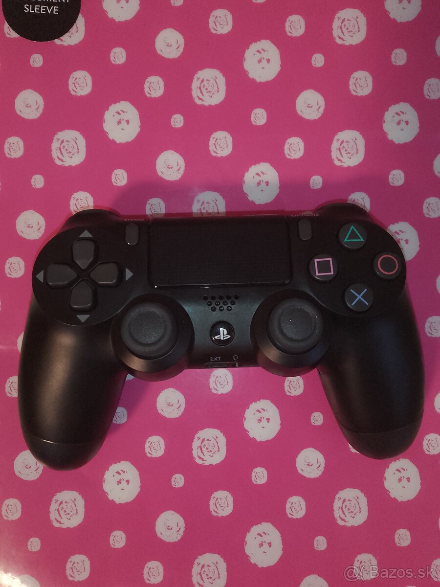 Playstation 4 ovládač