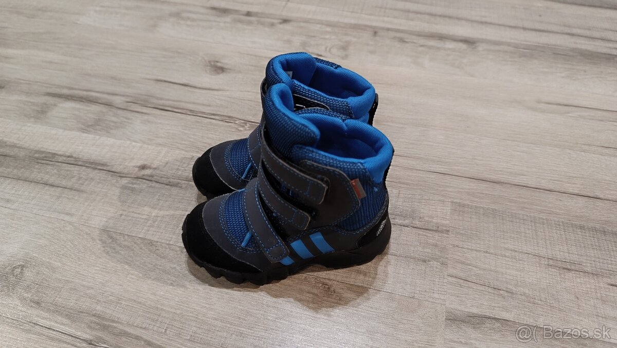 Zimné topánky Adidas 22