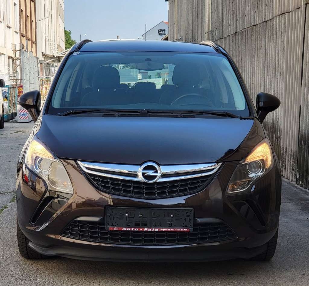 Opel Zafira Tourer 1.4i , 1.6i 103 kw r.2015 7 miestna