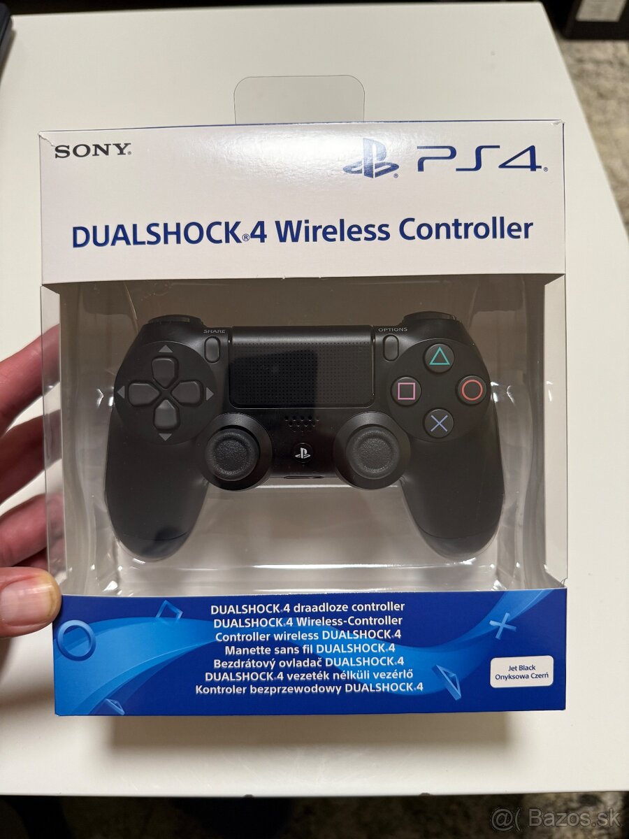 KONTROLER DUALSHOCK 4 ČIERNY V2  OVLÁDAČ PS4