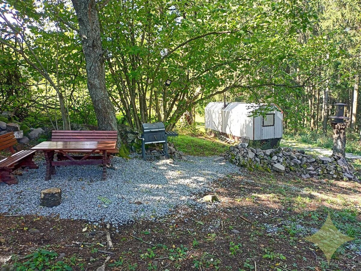 Predaj, pozemok na kraji lesa v južnej časti Záježovského c