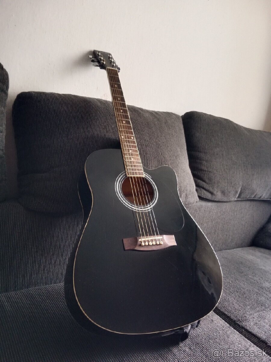 Akustická gitara