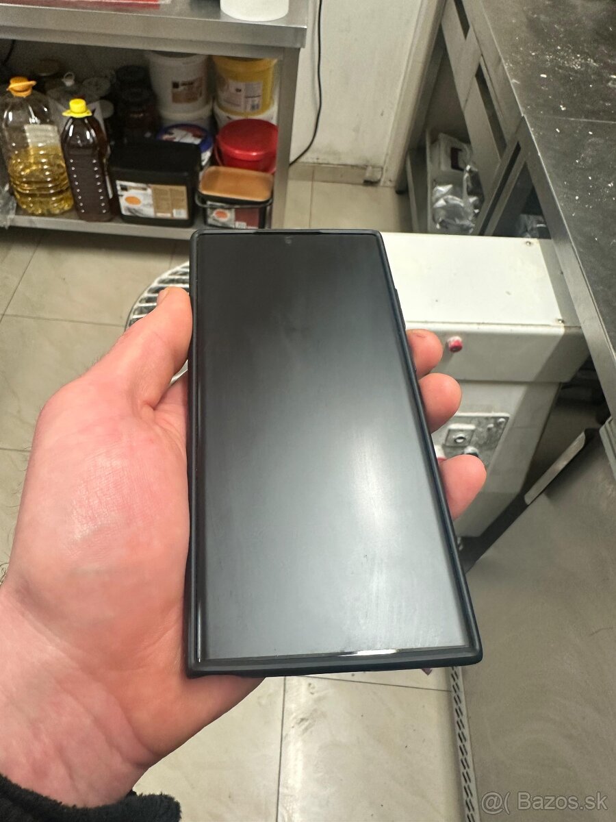 Predam Samsung galaxy S22 Ultra 12/256GB TOP STAV
