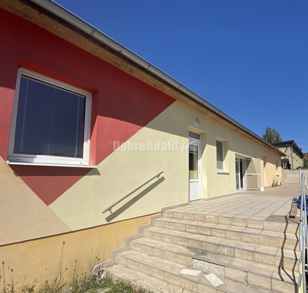 Na prenájom rôzne lukratívne komerčné priestory v multifunkč