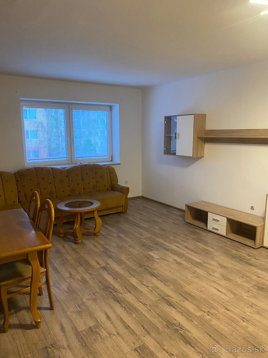 Predam byt v Trstenej