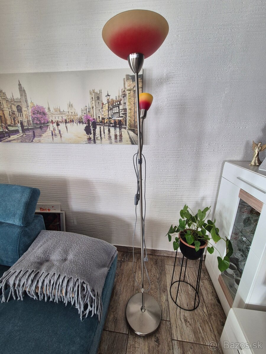 Stojaca lampa