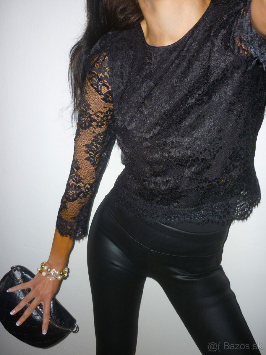 Čierny topík ZARA.