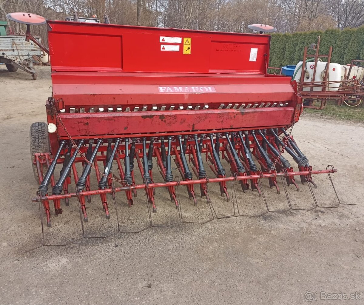 Sejačka Unia Famarol S025/3