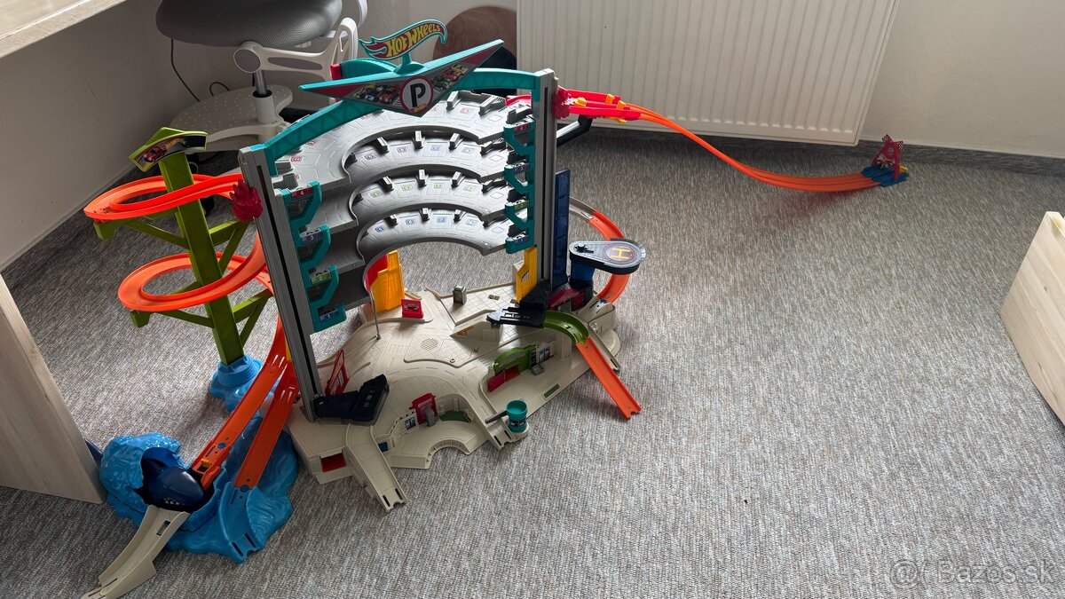 Hot Wheels Ultimate Garage