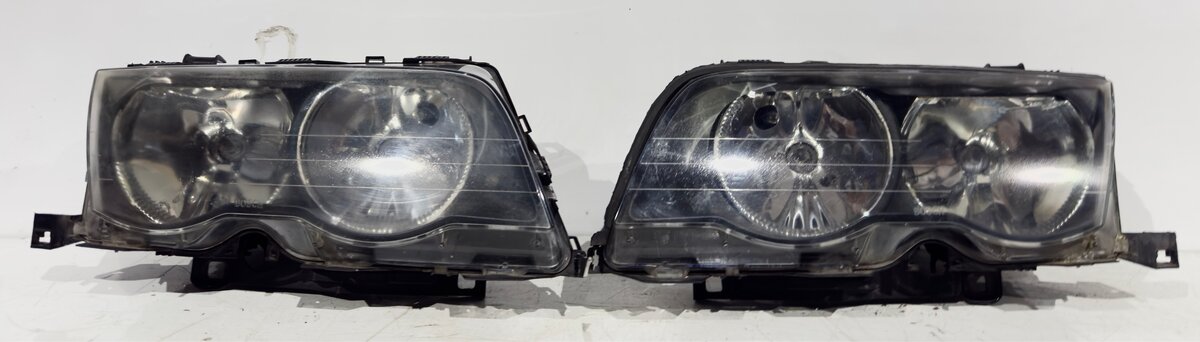 BMW E46 práve & ľavé predné svetlo ORIGINAL prvovýroba
