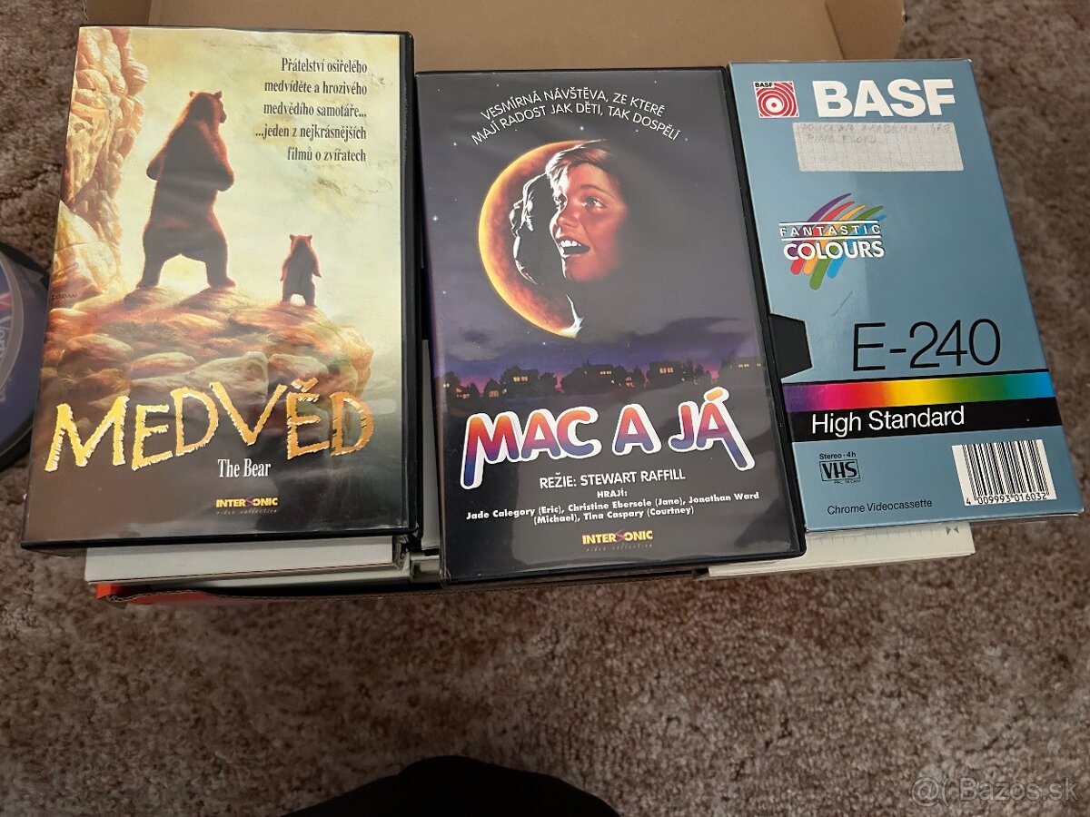 Predám alebo darujem VHS kazety