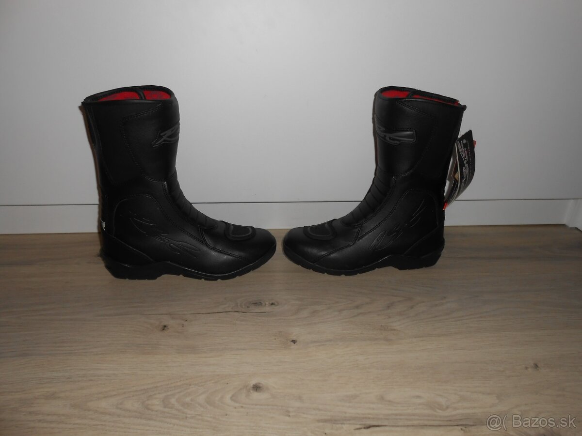 Predam nove damske kozene moto cizmy znacky RST TUNDRA CE