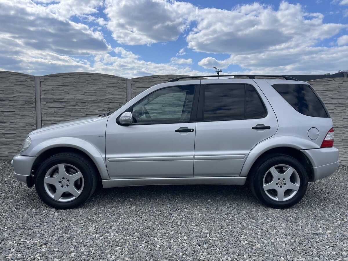 Mercedes-Benz Třídy M 270CDi 4x4 165PS AMG PAKET 1A