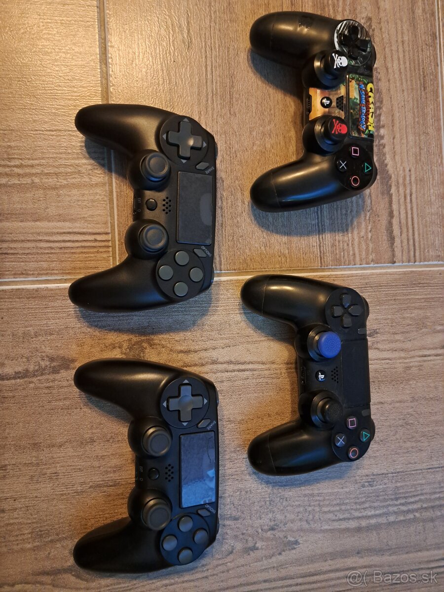 Ovládače na ps4 2ks