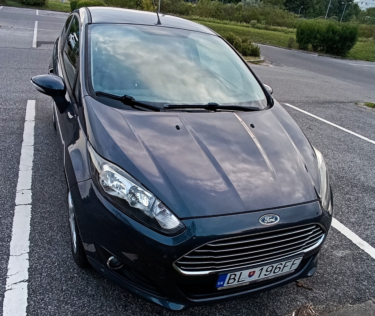 Predám FORD Fiesta 1.25 benzín 60kW 2013 M5 115500 KM.