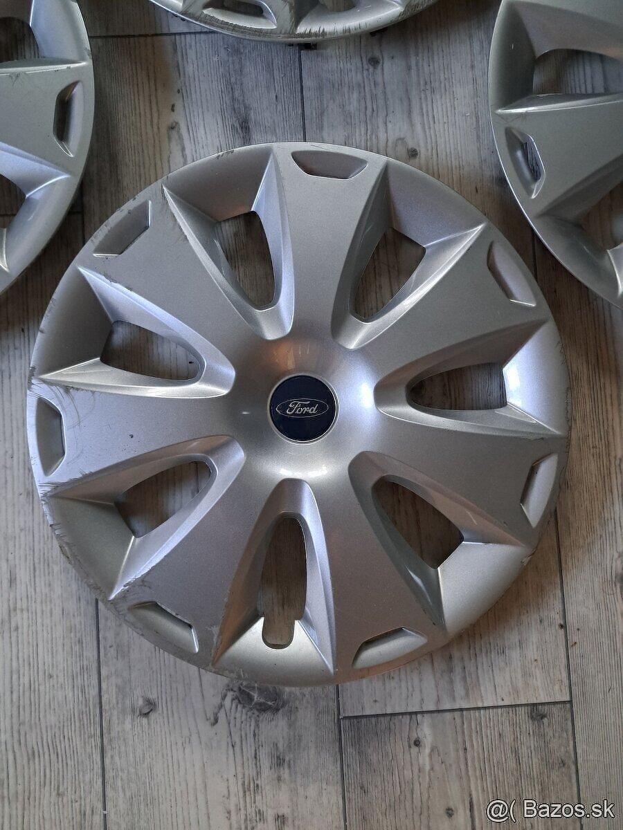 Kryty kolies, puklice FORD R16
