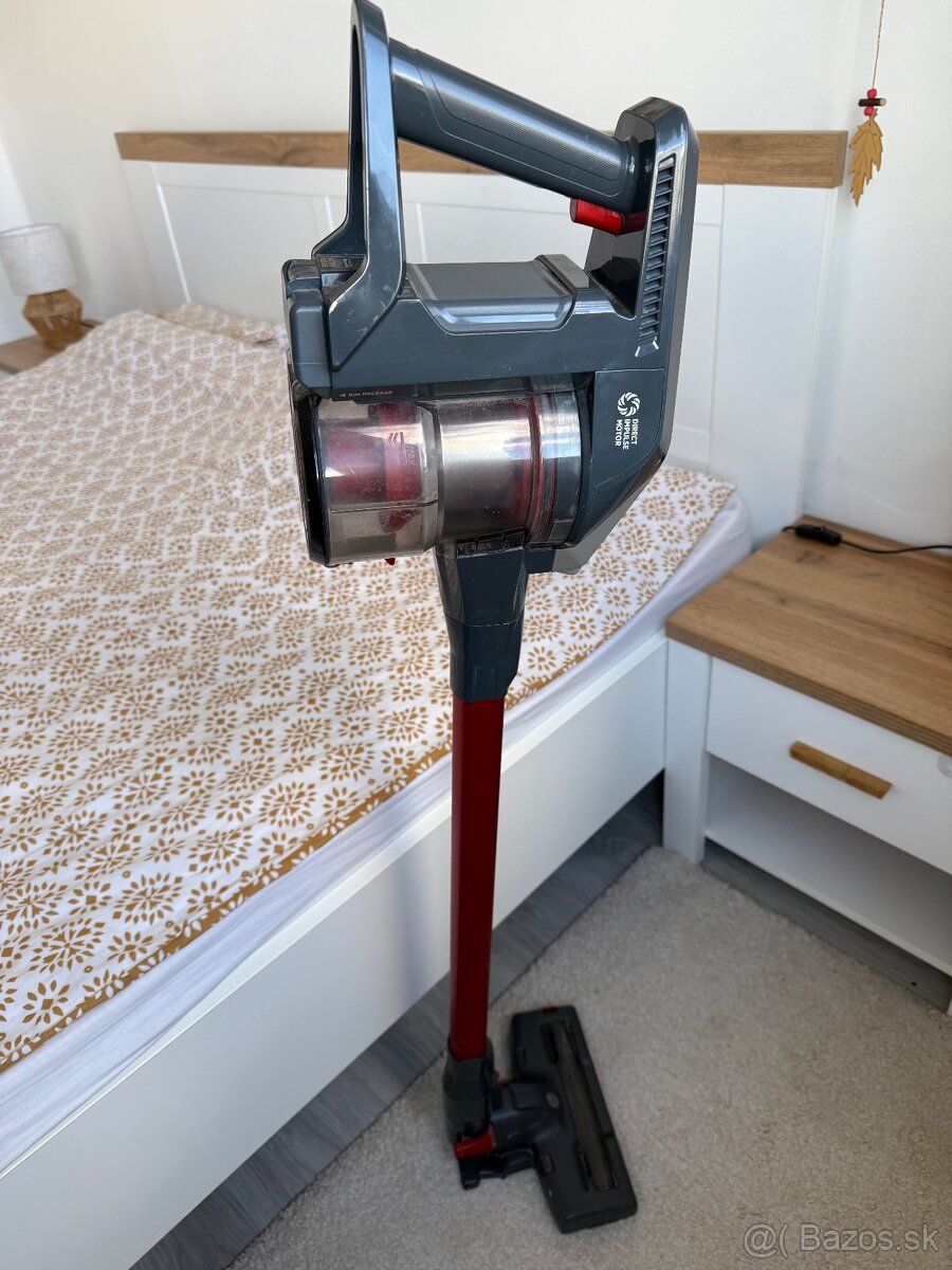 Hoover tycovy vysavac