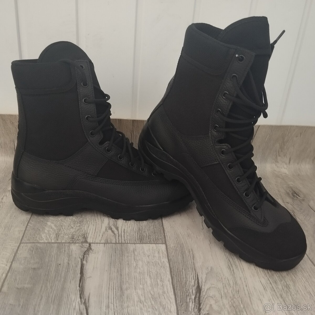 Vojenske/policajne kanady