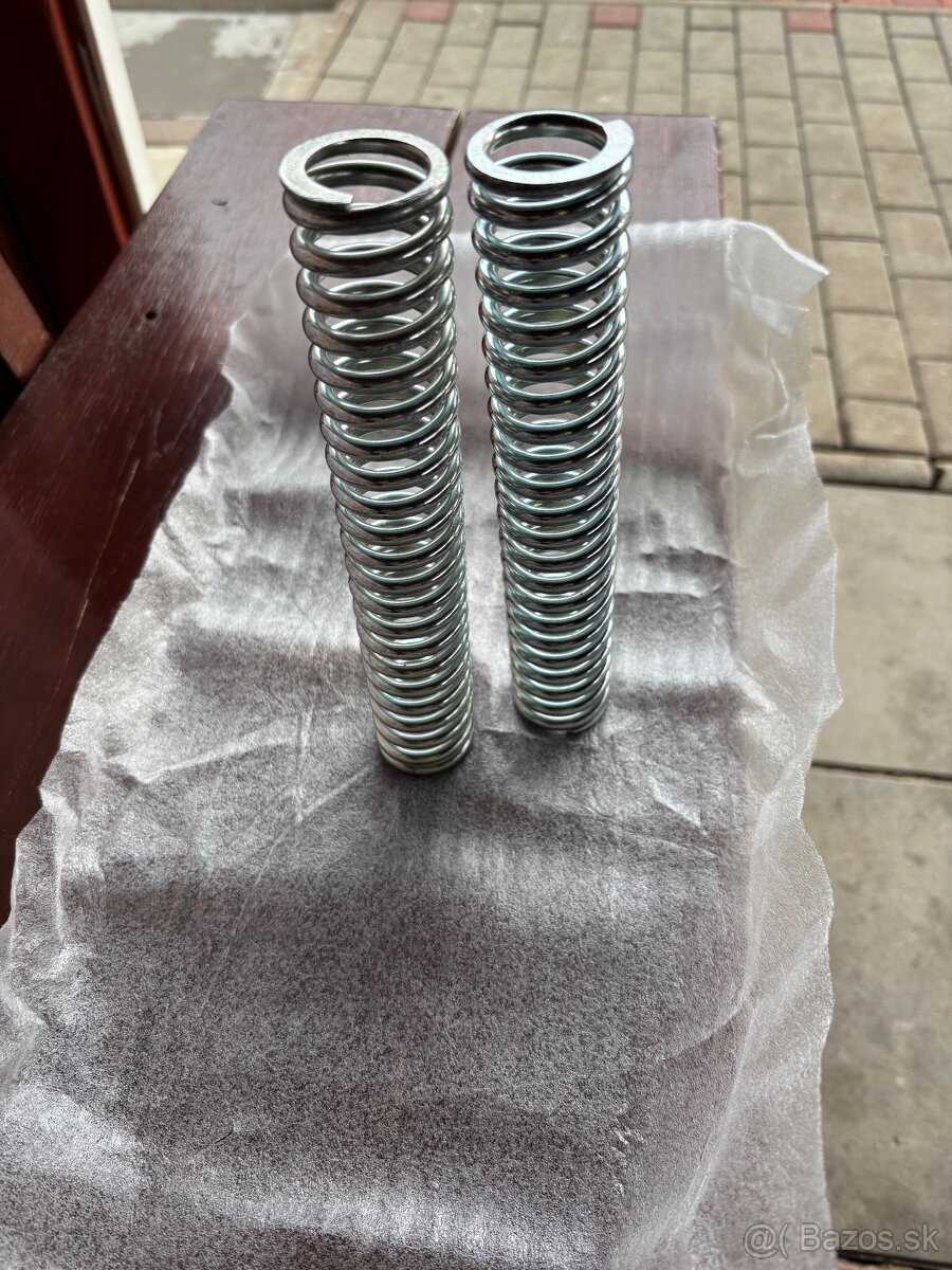 jawa mustang -struny zadne tlmice