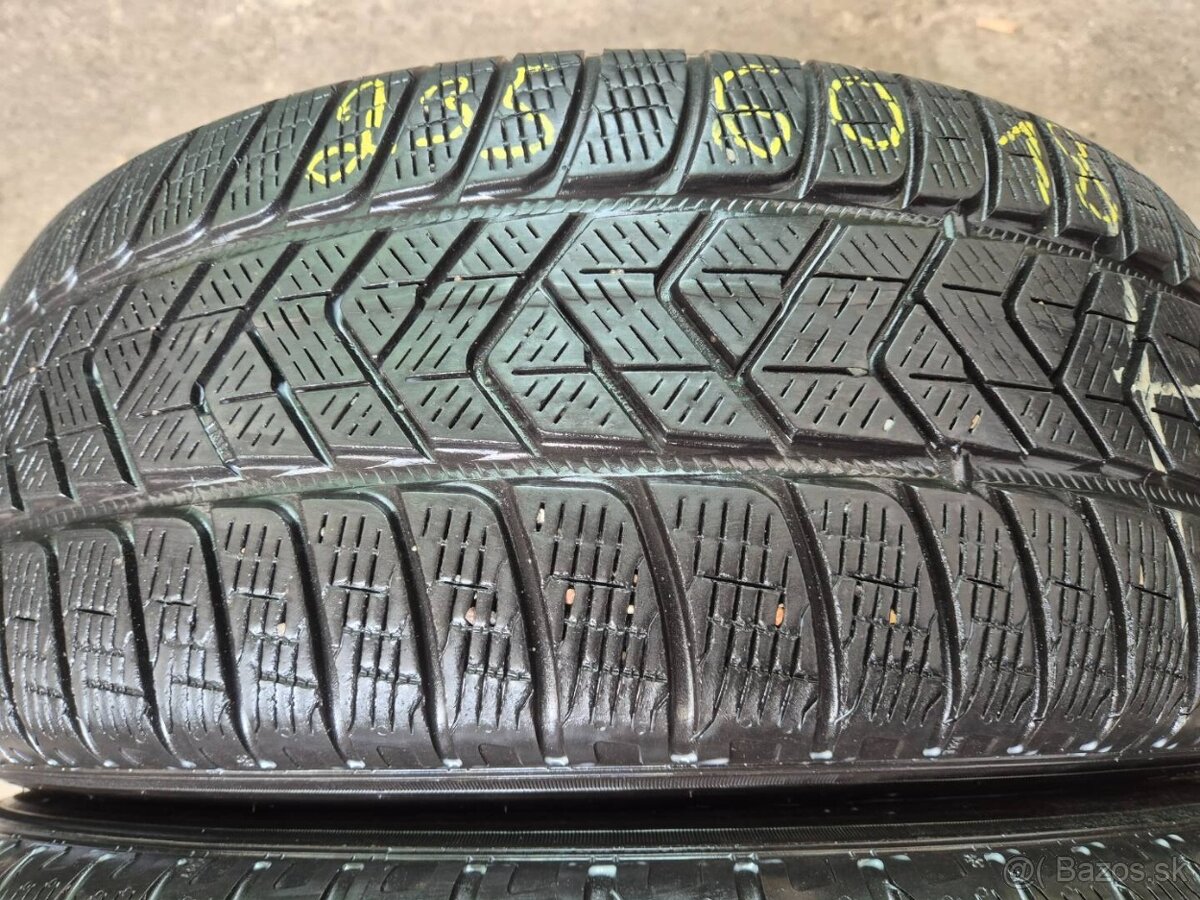 235/60 r18 zimné 4 ks PIRELLI dezén 5,9 - 5,7 mm