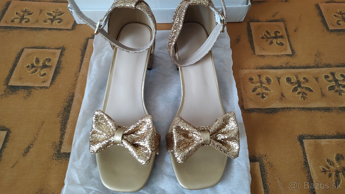 Predám dámske večerné topánky