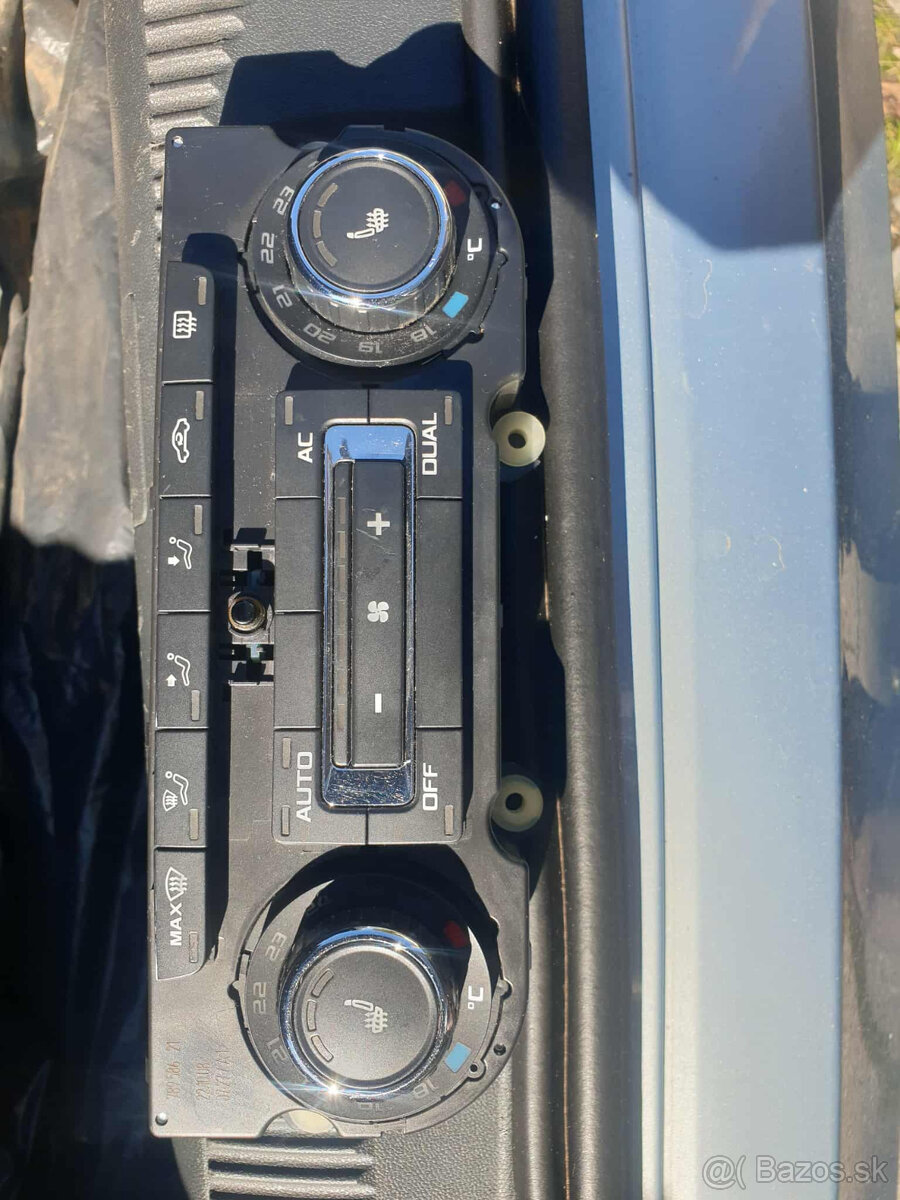 Panel klimatizácie 3T0 907 044 AS octavia 2 Fl superb 2 -