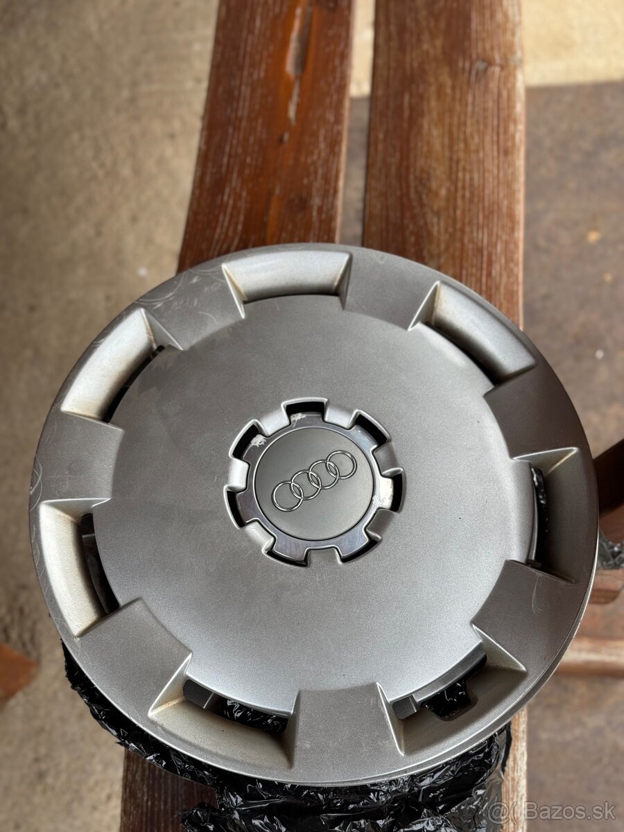 Audi R16 puklice