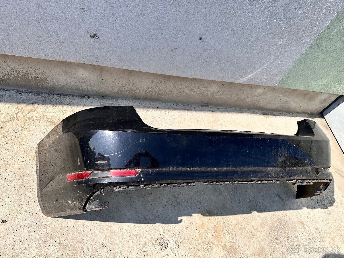 ŠKODA OCTAVIA 3 COMBI lift ZADNY NARAZNIK
