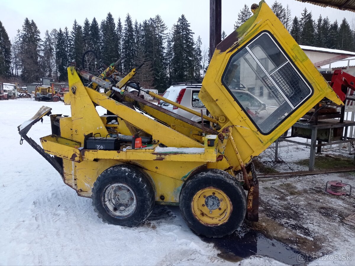 Kúpim unc šmykovy nakladač