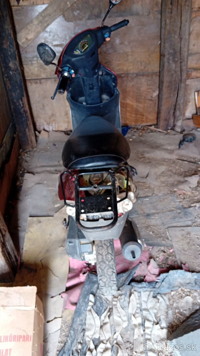 Skuter 50 cc l